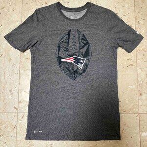 Nike Dri-FIT New England Patriots NFL Football T-Shirt - Size Small Men's - Gray